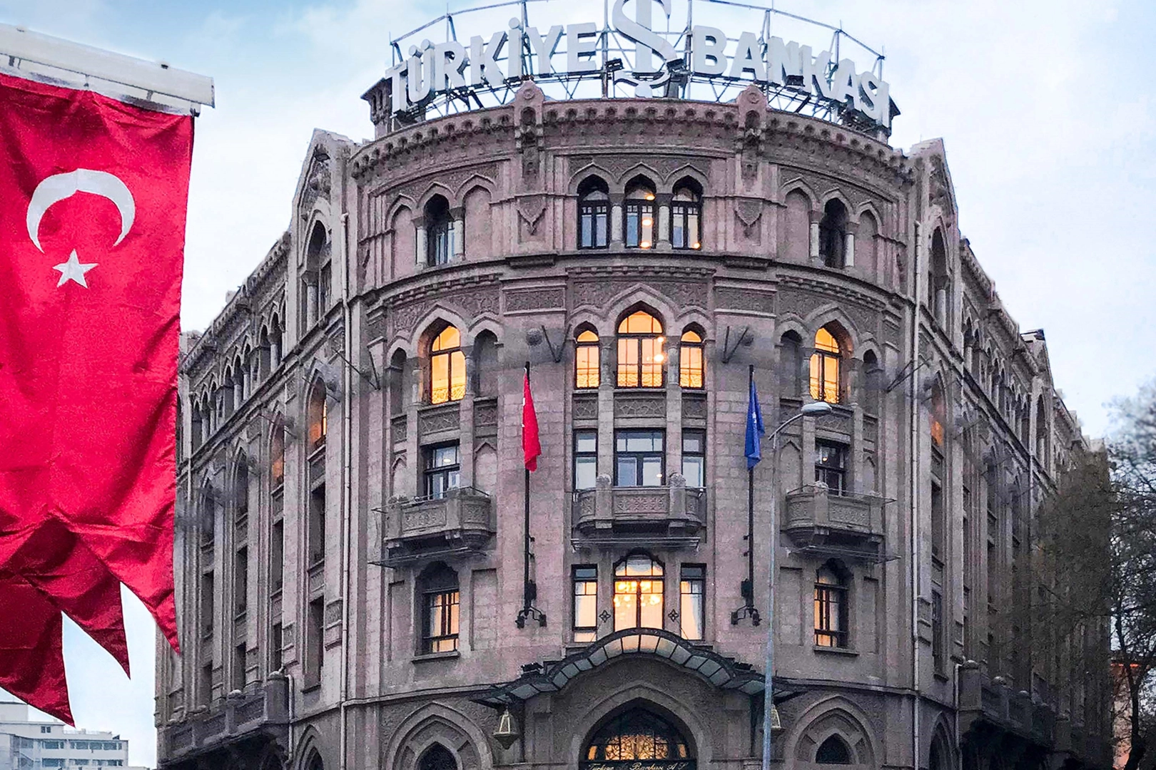 İŞ SANAT İLE ÖĞRENMEYE VAR MISINIZ?