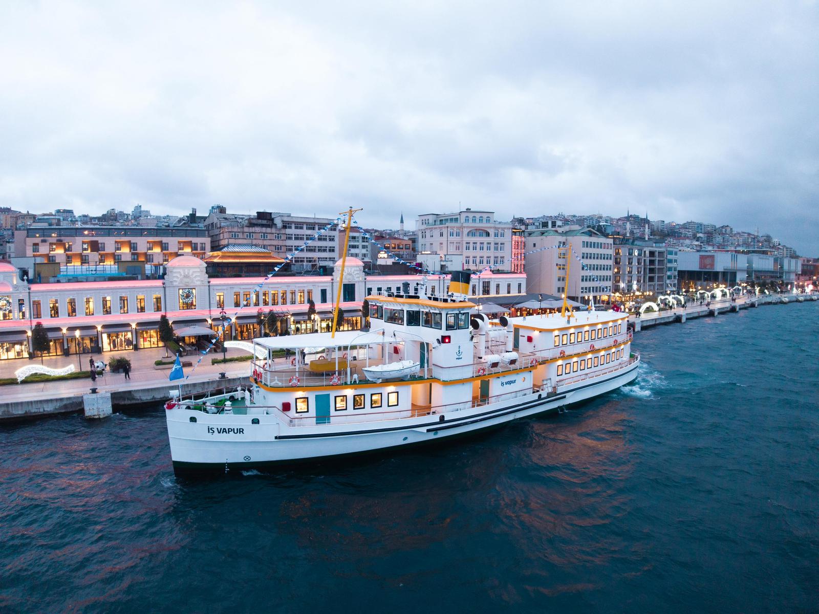 İŞ VAPUR ÇOCUKLARI BEKLİYOR